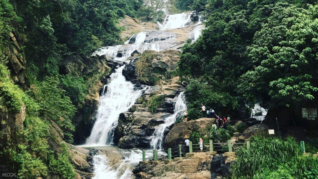 Водопад Равана на Шри-Ланке