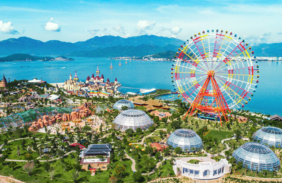 Vinpearl Land - attractions and water park in Nha Trang