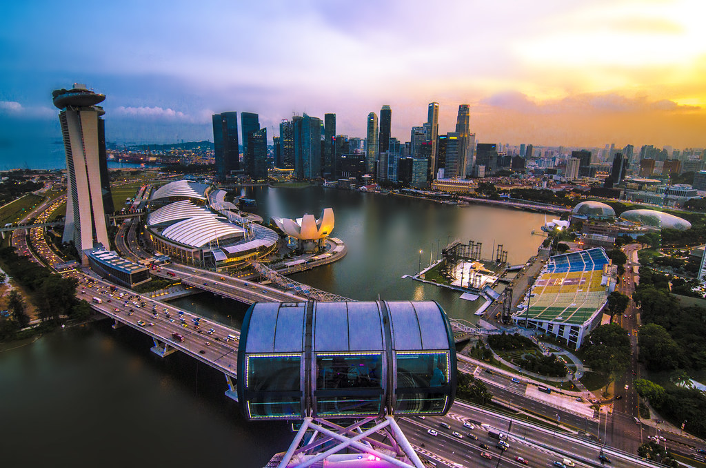 Вид с колеса обозрения в Сингапуре