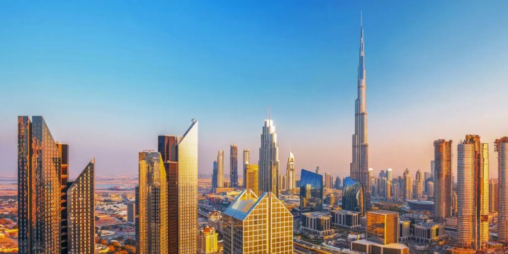 Visit Burj Khalifa During Your Honeymoon in Dubai