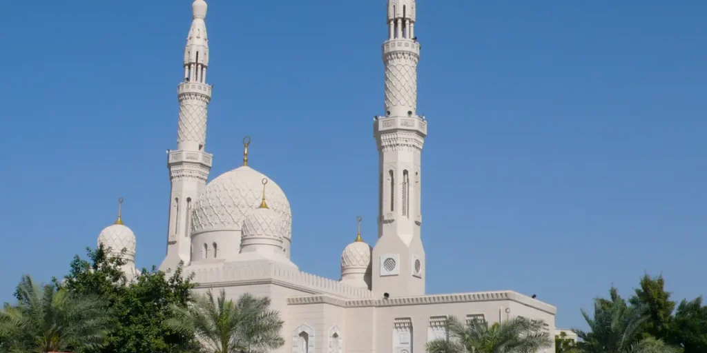 Visit Jumeirah Mosque During Your Honeymoon in Dubai
