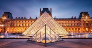 Best time to visit Louvre museum
