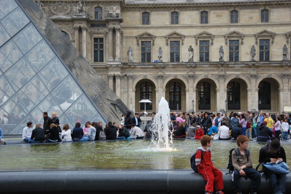 Best season to visit the Louvre in Paris
